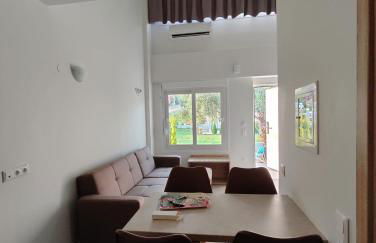 The House Of The Roses - Foto 45