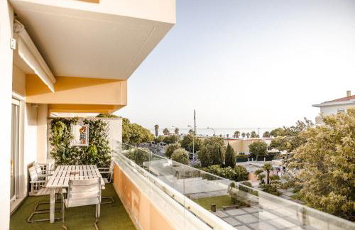 Lux Apt in Priv Condo with Pool, near Beach, Parking & Easy Access to Lisbon - Foto 26