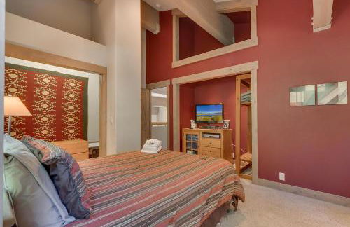 High Sierra at Dollar Point - Private Hot Tub, Close to Ski Resorts, Pet Friendly! - Foto 13