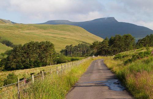 Picturesque 2 Bedroom Miners Cottage Near Bike Park Wales & Brecon Beacons - Photo 10