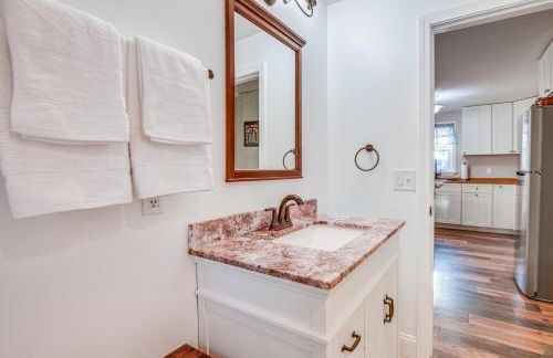 Quiet New Hampshire Getaway with Game Room! - Foto 20