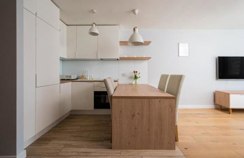 Rondo ONZ Modern Apartment by BookingHost - Foto 10