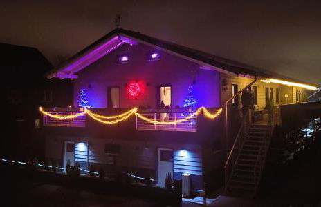 APARTMENTHAUS "AM KORNFELD" - 10 Gästewohnungen mit 1-3 Schlafzimmern, 40 Betten, Raucherbalkon, Reinigungs- & Wäscheservice, Grillgarten, Parkplatz - Foto 14