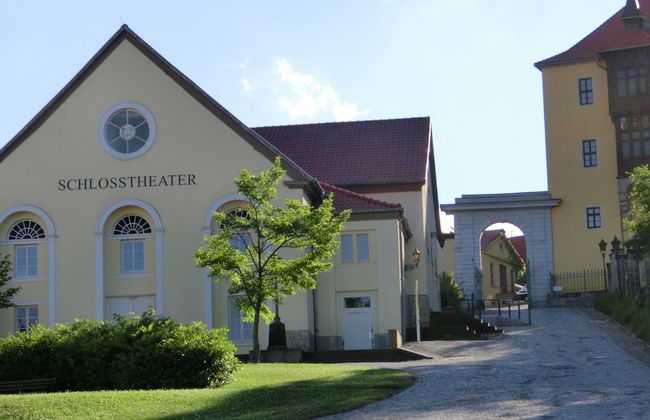 Group Hideaway With Pool - Photo 36