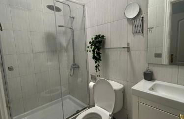 Basement Apartment Studio - Foto 12