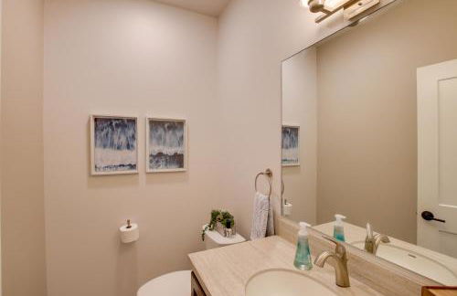 Riverfront Sheboygan Townhome with Grill! - Foto 12