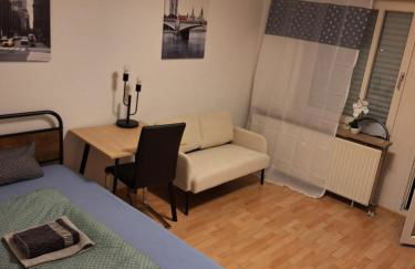 Kleines Appartement mit Terasse - Foto 5