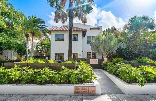 Hacienda Flamingo Unit 3 - Modern 1BR Hideaway with Double Queen Beds - Foto 1