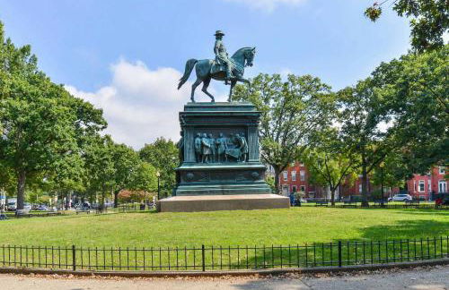 HEART of OLD TOWN Historic 2 BR Walk to KING ST - Foto 61