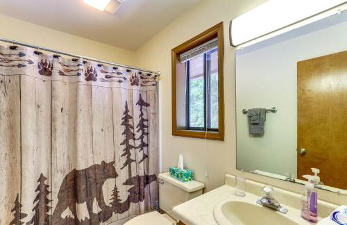 Maggie Valley Mountain Escape with Fireplace and Deck! - Foto 20