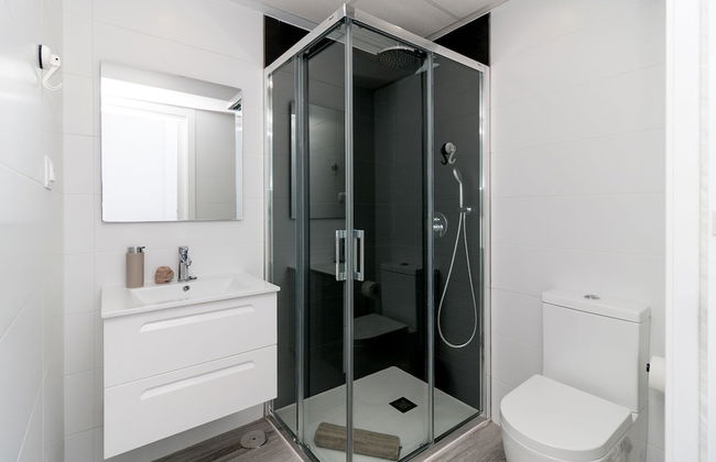 Cool and White Apartment Torrecilla Playa - Photo 9