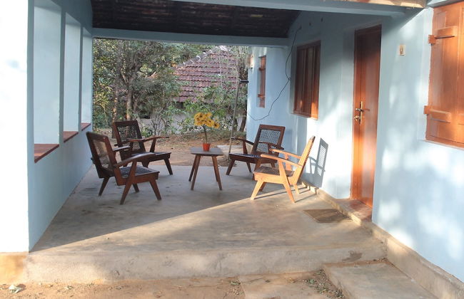 Mahagedara Home Stay - Photo 1