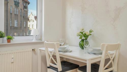 Cozy Apartment Remote Work by Noclegi Renters - Foto 4