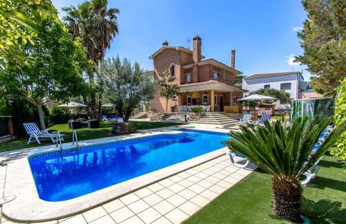 Catalunya Casas Stunning Villa with private pool 33 km to Barcelona - Foto 1