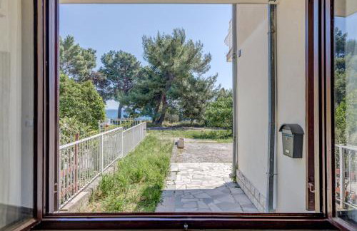 Meje seafront suite - Photo 32