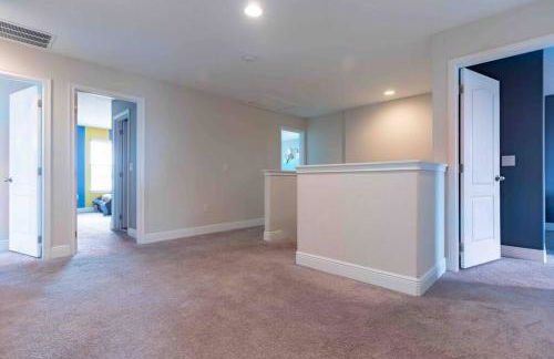 SPACIOUS 6bdrm Villa near ALL the attractions!! - Foto 34