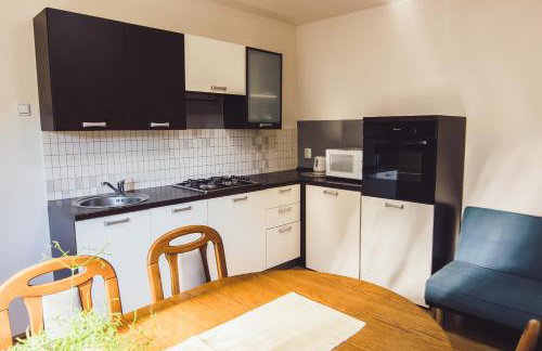 Kuća za odmor BARBARELLA - prostrani 2BR apartman, parking & WiFi - Foto 6