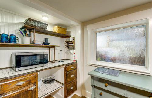 Peaceful Patio View! Waterfront Puget Sound Unit - Foto 10