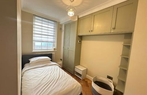 Chic 2-Bed Flat near Big Ben - Photo 4