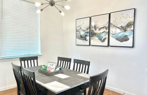 NEW! 5 min from Mall, Airport, and Dinning! - Foto 2