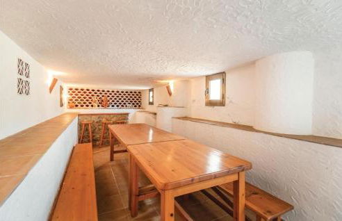 5 Bedroom Stunning Home In Roda De Berà - Foto 21