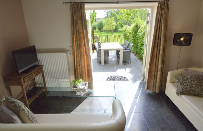 Stunning Holiday Home Near Forest in Slenaken - Photo 33