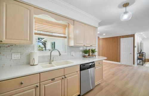 Chic Coastal - Heated Pool per request, Near PGA & Everything! - Foto 14