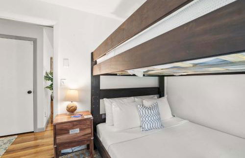 Newly Updated Home Close to Beaches - Foto 17