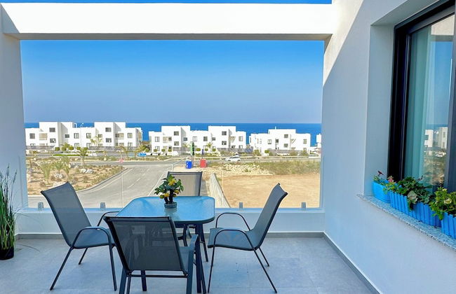 Cosy Apartment With Scenic Terrace Views - Photo 20