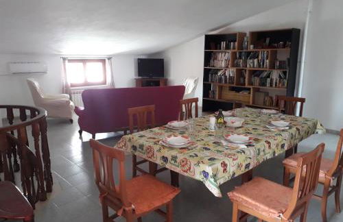 Spacious attic apartment - Foto 1