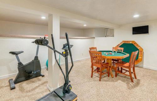 Historical Dtwn Loveland Home with Wraparound Porch! - Foto 24