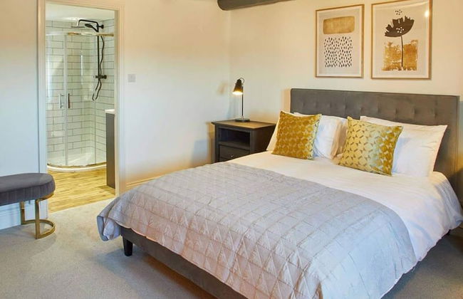 Host & Stay - The Coach House - Photo 3