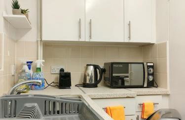 30 min walk to Central London-Paid Parking-3 Beds - Photo 11