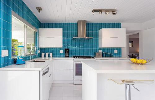 As seen on HGTV Desert Flippers The Pink Door - Foto 18