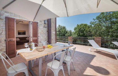 Nice Apartment In Avigliano Umbro - Foto 13