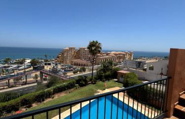 Ático con Vistas al Mar y con Piscina frente a Castillo Sohail - Photo 22