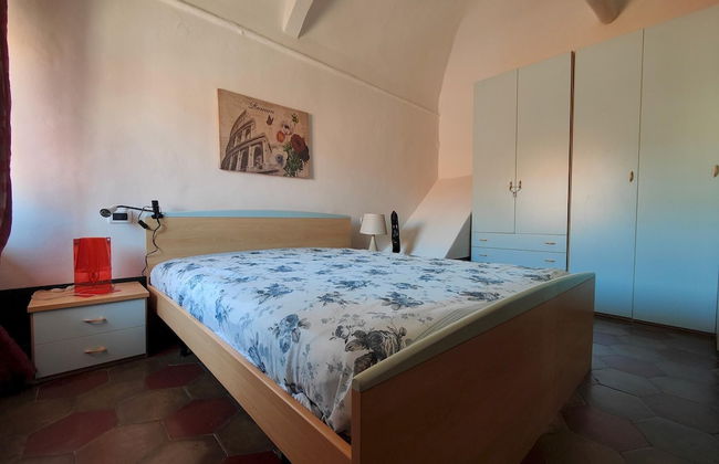 Via Medaglie D oro 73 - Albenga - Foto 3