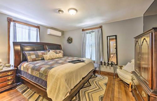 The Farm House with Deck and Historic Charm! - Foto 24