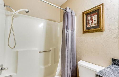 Group Friendly! Waterfront Grand Lake Home with Dock - Foto 20