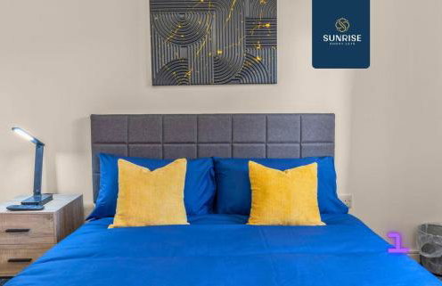 L1 - INVOICE and REDUCED PRICE only via SUNRISE SHORT LETS DUNDEE, Large 4 Bedroom House with 6 Beds and 3 bathrooms, TVs in each room, Free Parking, Fully Equipped, Local Amenities, Easy Ring Road Access, Special Rates and ONLY 9 Mins to STANNERGATE Port - Foto 37