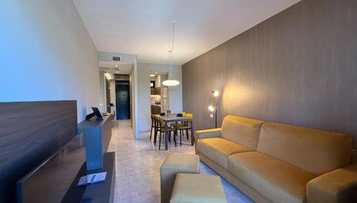 Suites Marilia Apartments Pool Side - Suite Livorno Holiday Home Group - Foto 3