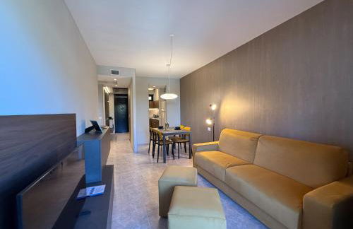 Suites Marilia Apartments Pool Side - Suite Livorno Holiday Home Group - Foto 1