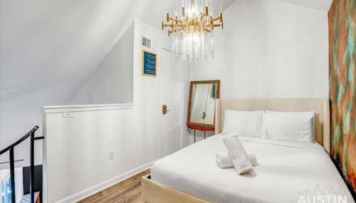 Cool Down On Riverside Free Parking and Shared Pool - Photo 5