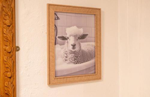 Cosy Cotswolds Cottage Farm Stay - Shepherds Rest - Photo 45
