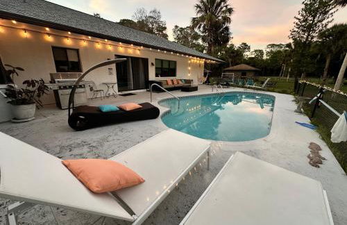 Vacation pool home in the woods. - Foto 1