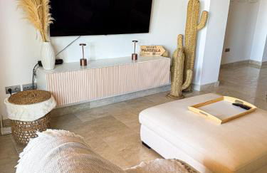 Sea and Mountain View Apartment with 4 Pools - Photo 14