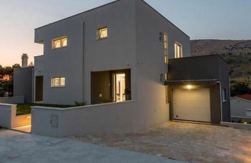 Modern & Stylish Villa with Private Pool - Foto 2