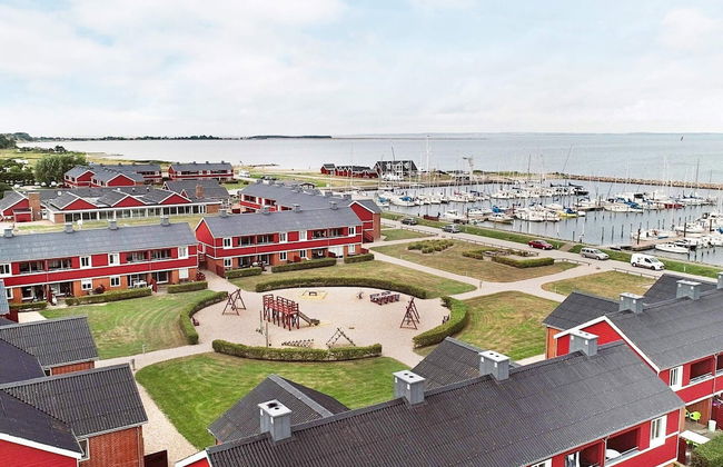 4-person Cabin in Lemvig Holiday Park - Foto 1