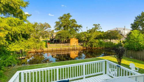 Mins to Casino & Beach Fire Pit Large Yard Decks - Foto 2