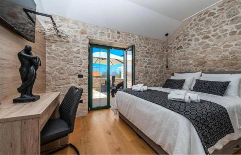 Beautiful Home In Poljaci - Foto 8